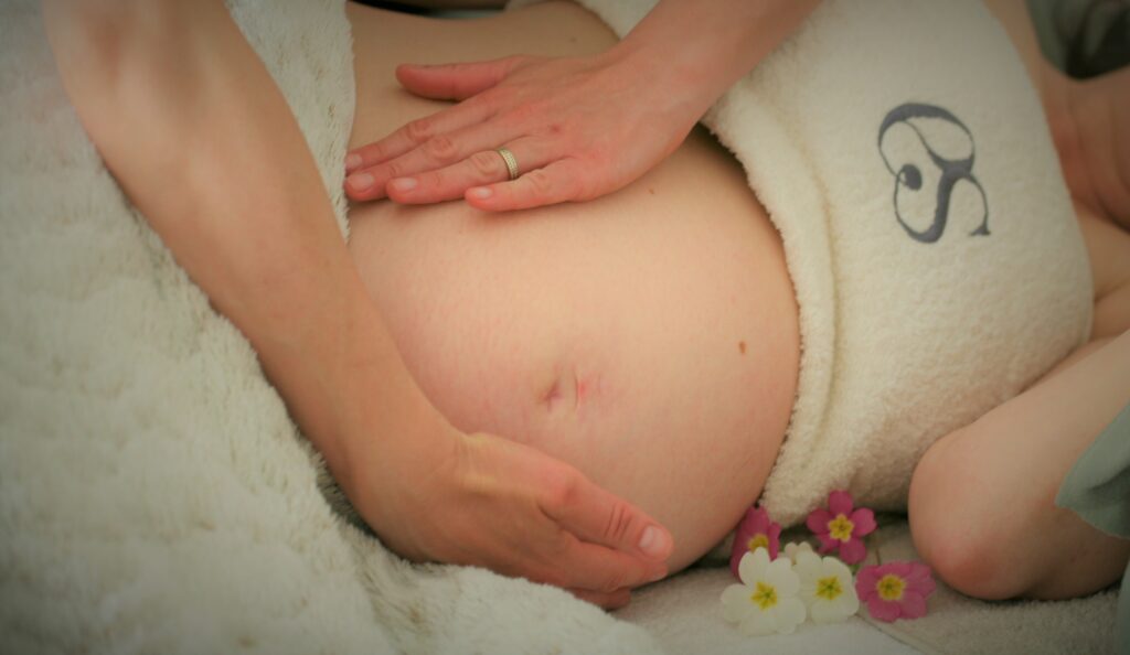 massage prénatal détente de la future maman